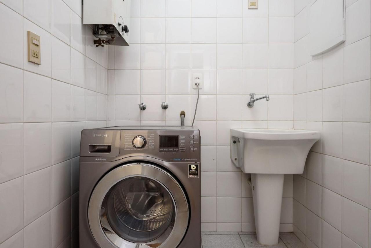 Espacoso 3qtos No Leblon Com Garagem | Bm 647/405 Apartment *